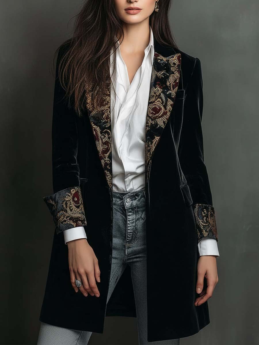 Camilla | Blazer aderente nero con dettagli barocchi, foto 2