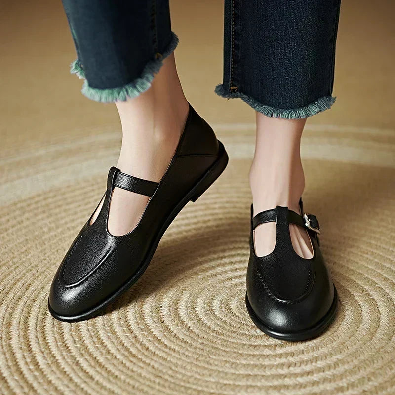 Clara | Scarpe con cinturino a T e tacco basso