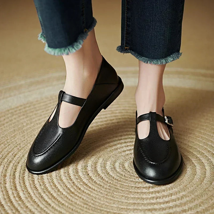 Clara | Scarpe con cinturino a T e tacco basso