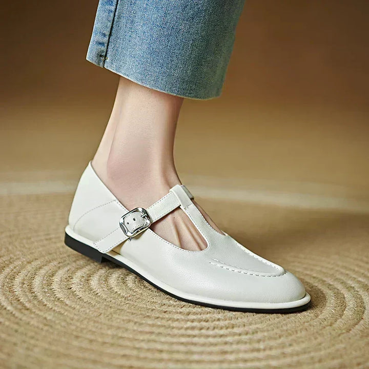 Clara | Scarpe con cinturino a T e tacco basso, foto 4
