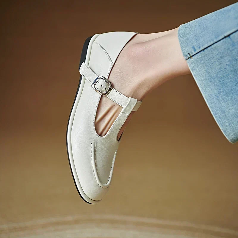 Clara | Scarpe con cinturino a T e tacco basso, foto 5