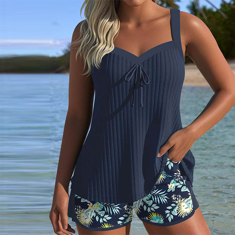 Tankini a Righe con Pantaloncino da Spiaggia in Due Pezzi Serena – colore Blu marino