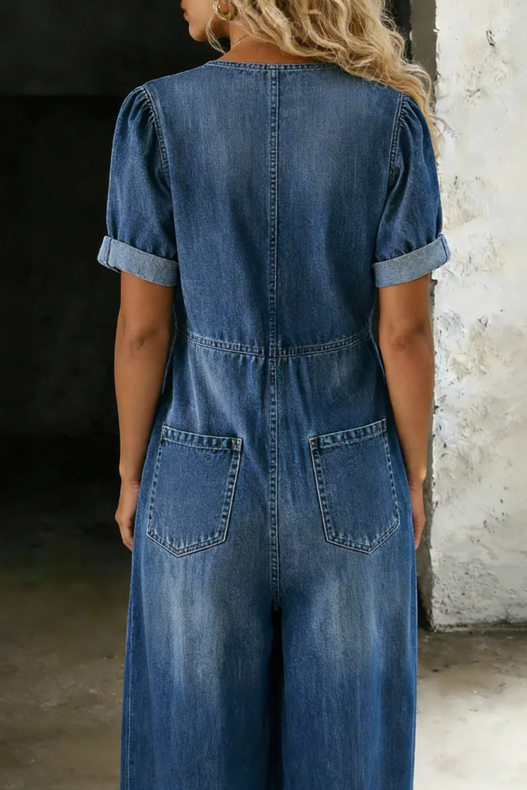 Jumpsuit a maniche corte con scollo a V Sofia – foto 2